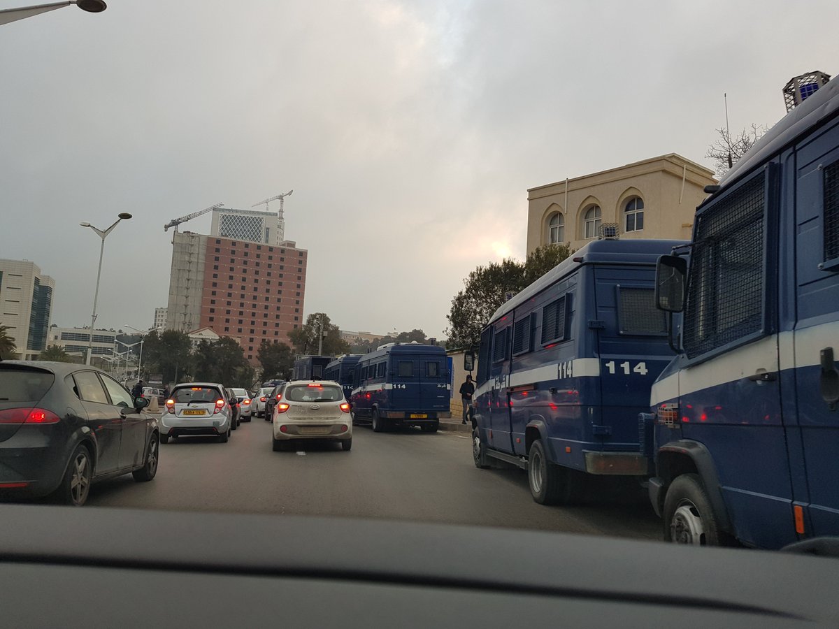 Strong police presence in Alger centre as of today's deadline to hand it papers for those who intend to run for president in April. Bouteflika reportedly came back from his medical check in Geneve yesterday. Protests expected if Bouteflika maintains his pres bid 