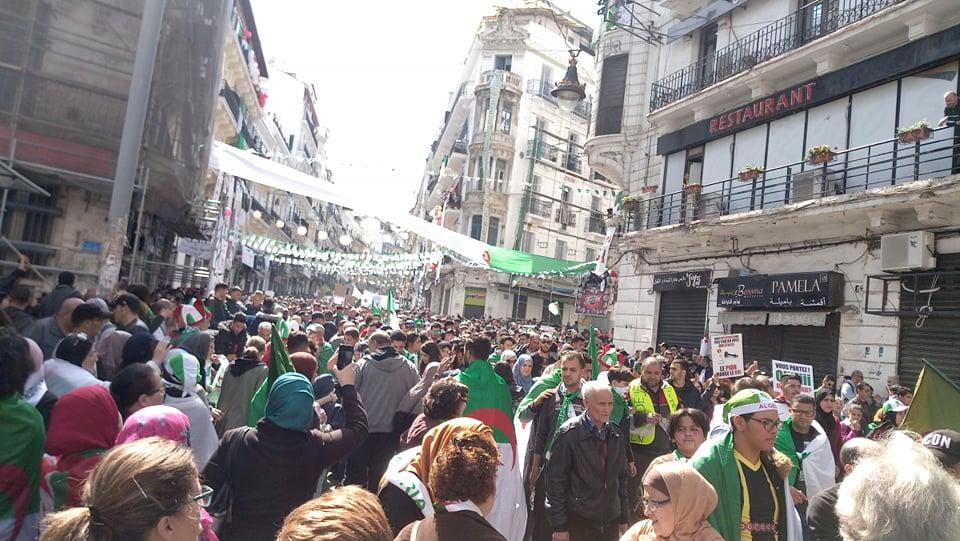 Algiers: the streets are full of protesters demanding the departure of the regime