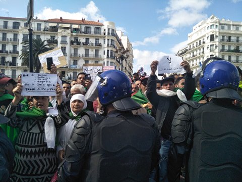 Algiers - Major police forces are deployed near the Grande Poste. (Photos: Imane Aouimeur - TSA)