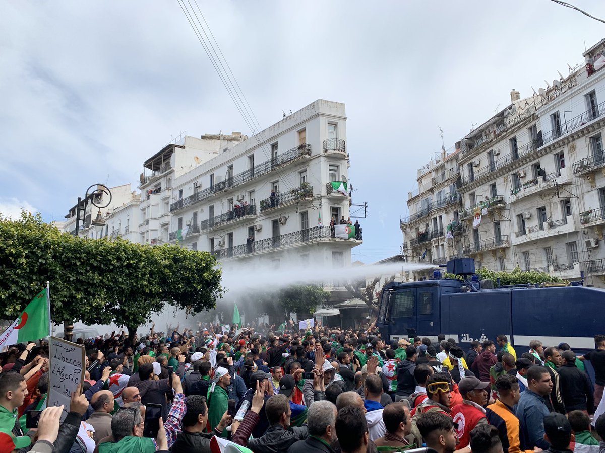 Police use water cannon at Audin square in Algers