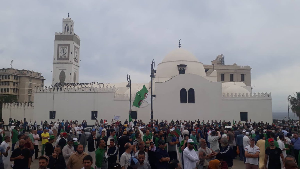 Algiers, 14th Friday: the Place des Martyrs 
