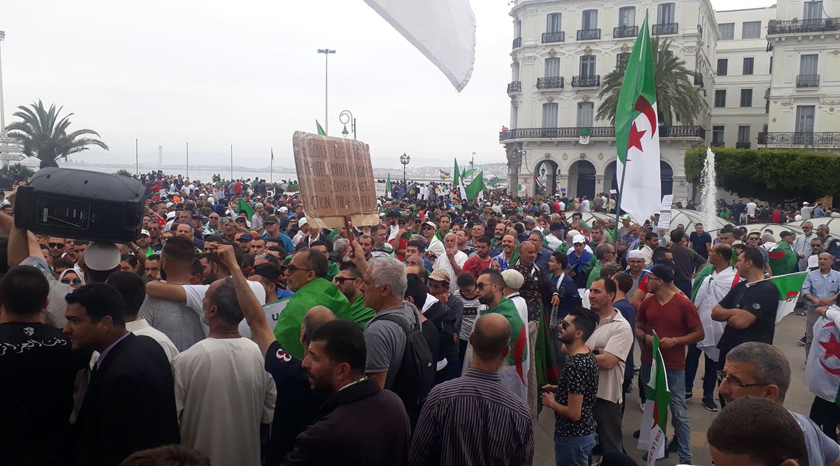 Algiers, 14th Friday: the Place des Martyrs 