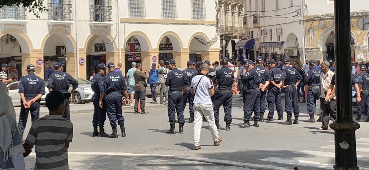 Police in square Port-Saïd Algiers during the weekly walk of students