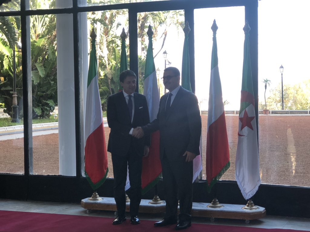 The President of the Italian Council, Giuseppe Conte, received at the palace of the Algerian government, by the Algerian Prime Minister Abdelaziz Djerad