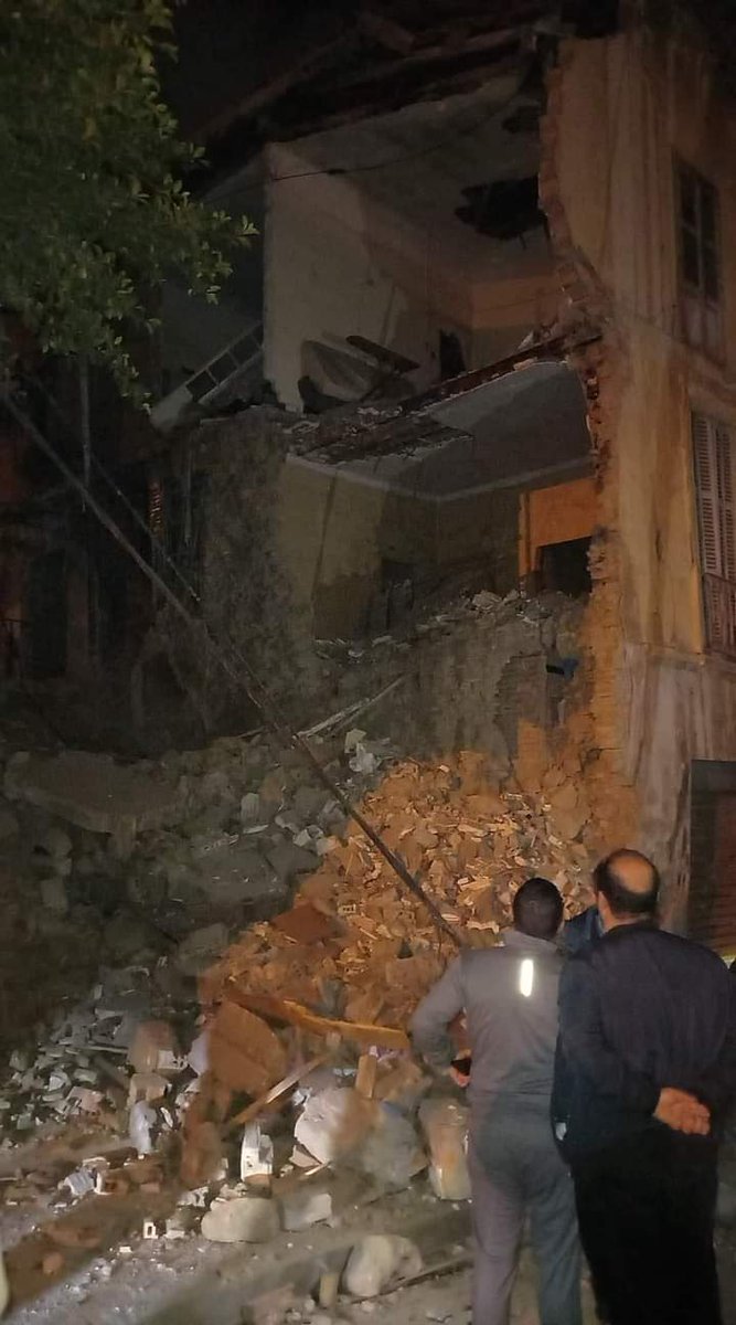 Several buildings are heavily damaged & destroyed in the city of Béjaia. Algerie earthquake 