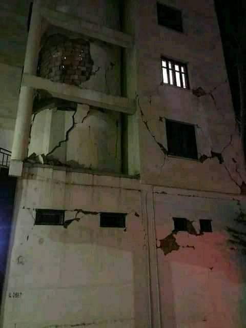 Several buildings are heavily damaged & destroyed in the city of Béjaia. Algerie earthquake 