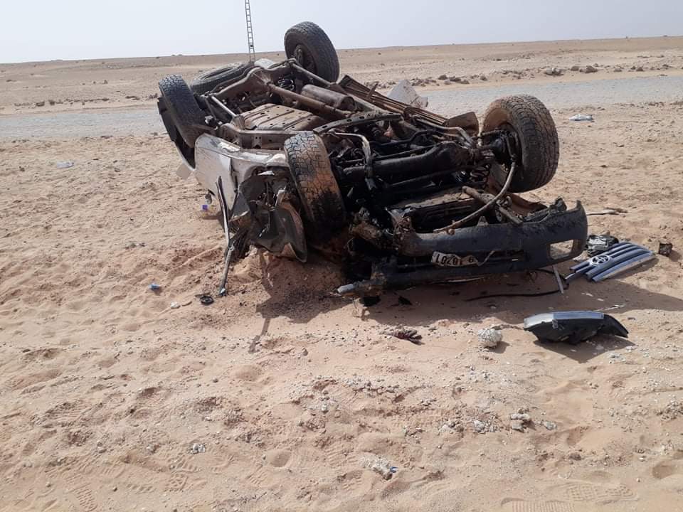 2 personnes ont trouvé la mort et 4 autres ont été grièvement blessées dans un terrible accident de la route, ce mercredi sur la RN6, dans la wilaya d'Adrar, indique la Protection civile. Les images de l'accident montrent la violence du choc entre les deux voitures